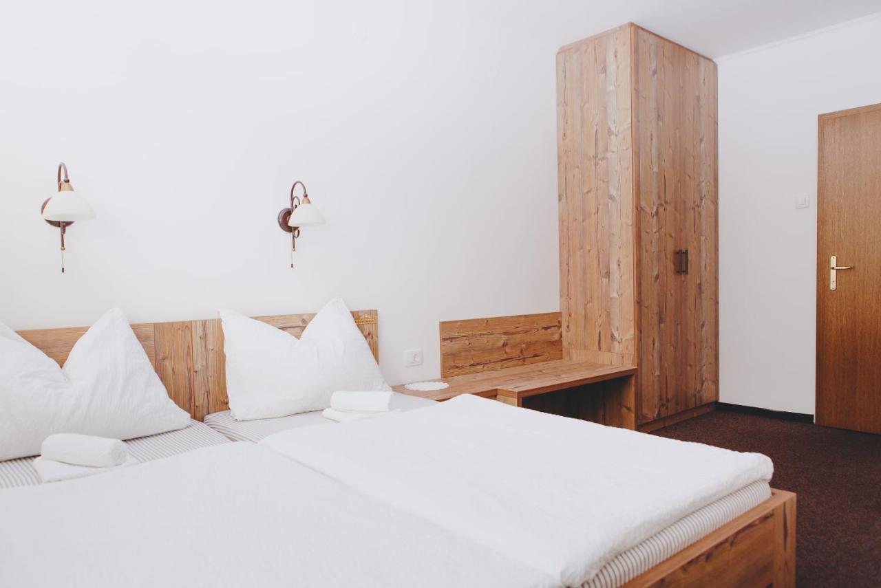 Gostisce Krivograd Hotell Prevalje Exteriör bild