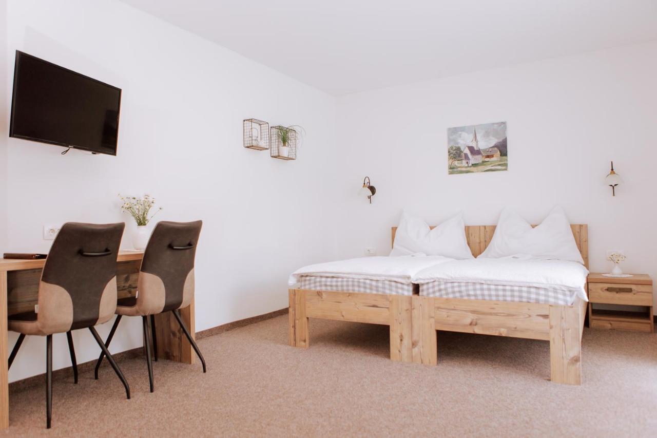 Gostisce Krivograd Hotell Prevalje Exteriör bild